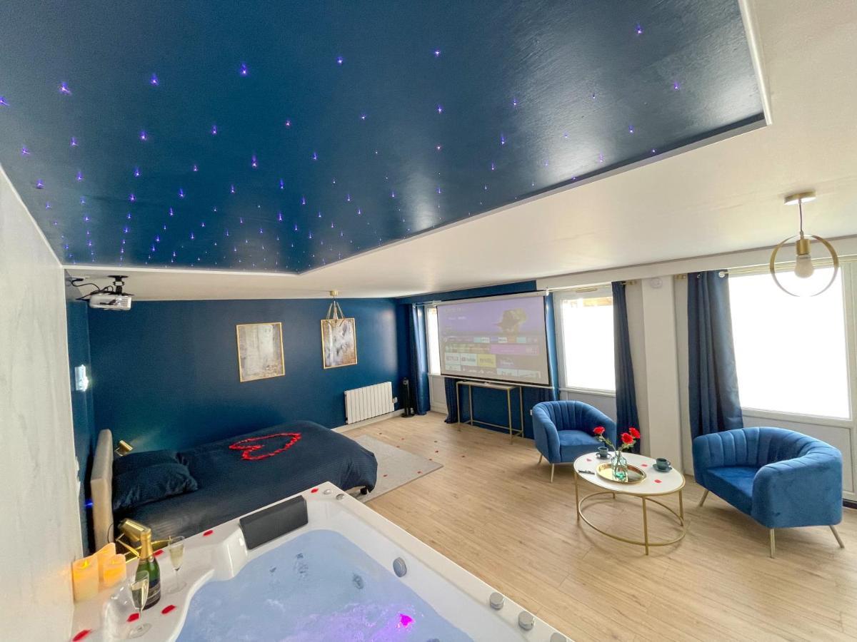 Spa sous les étoiles - Cinéma - Netflix - Parking - Gare Amiens Exterior foto